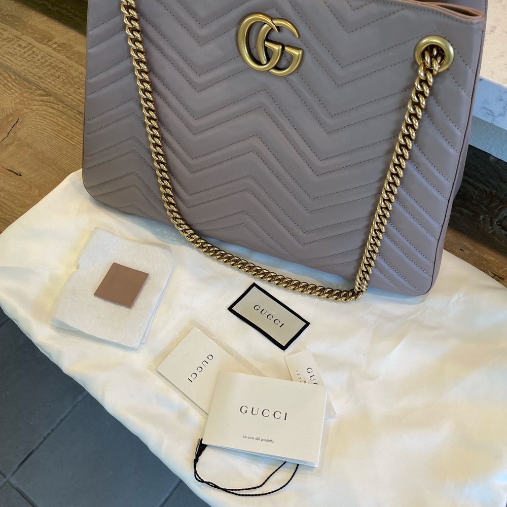 Gucci GG marmont matelese medium dusty pink chain Shoulder Bag
